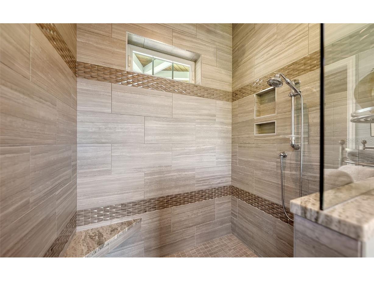 1543 Eastbrook Drive Sarasota FL 34231 A4641145 image31