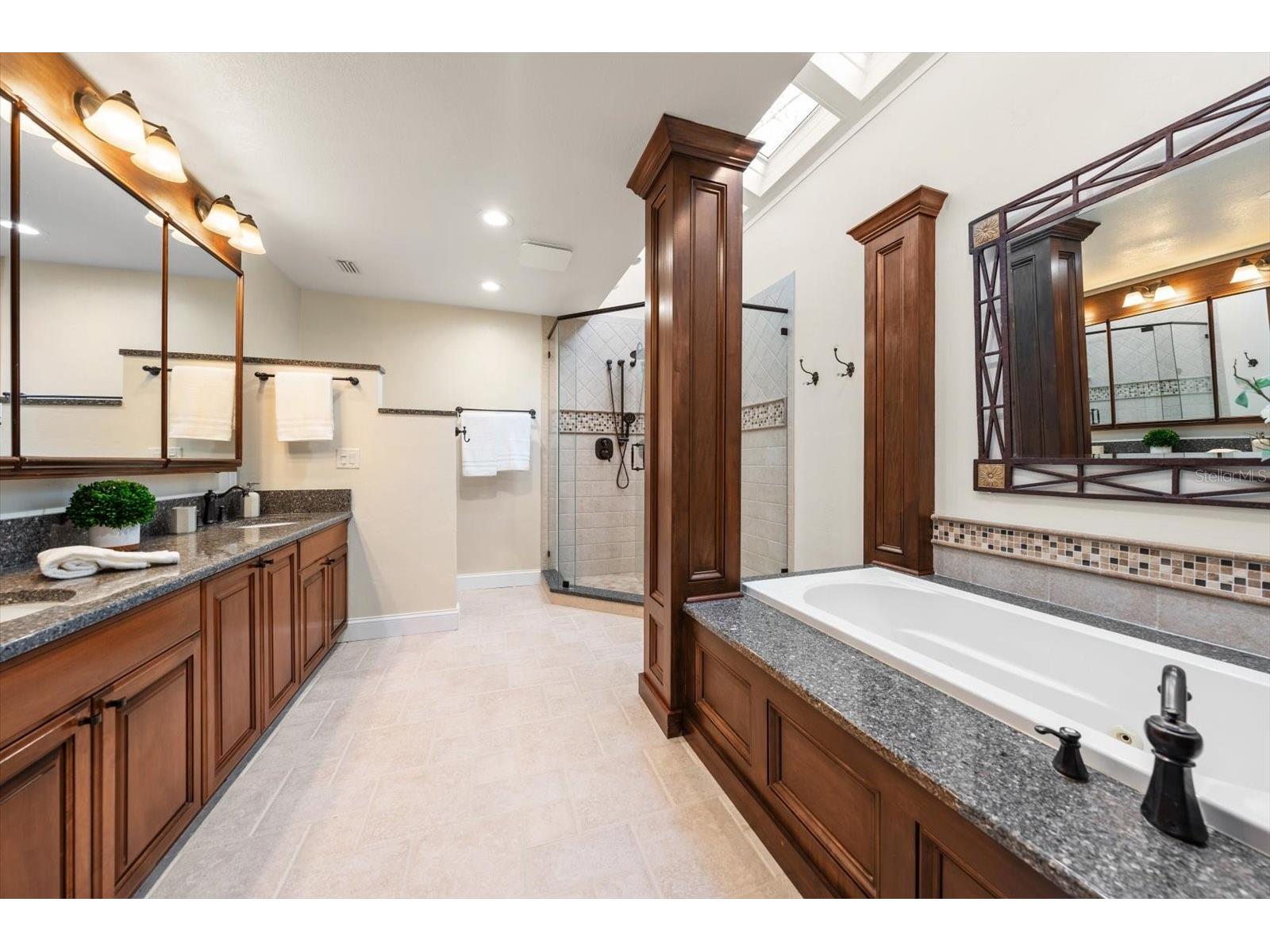 1543 Sturbridge Court Dunedin FL 34698 TB8482426 image17