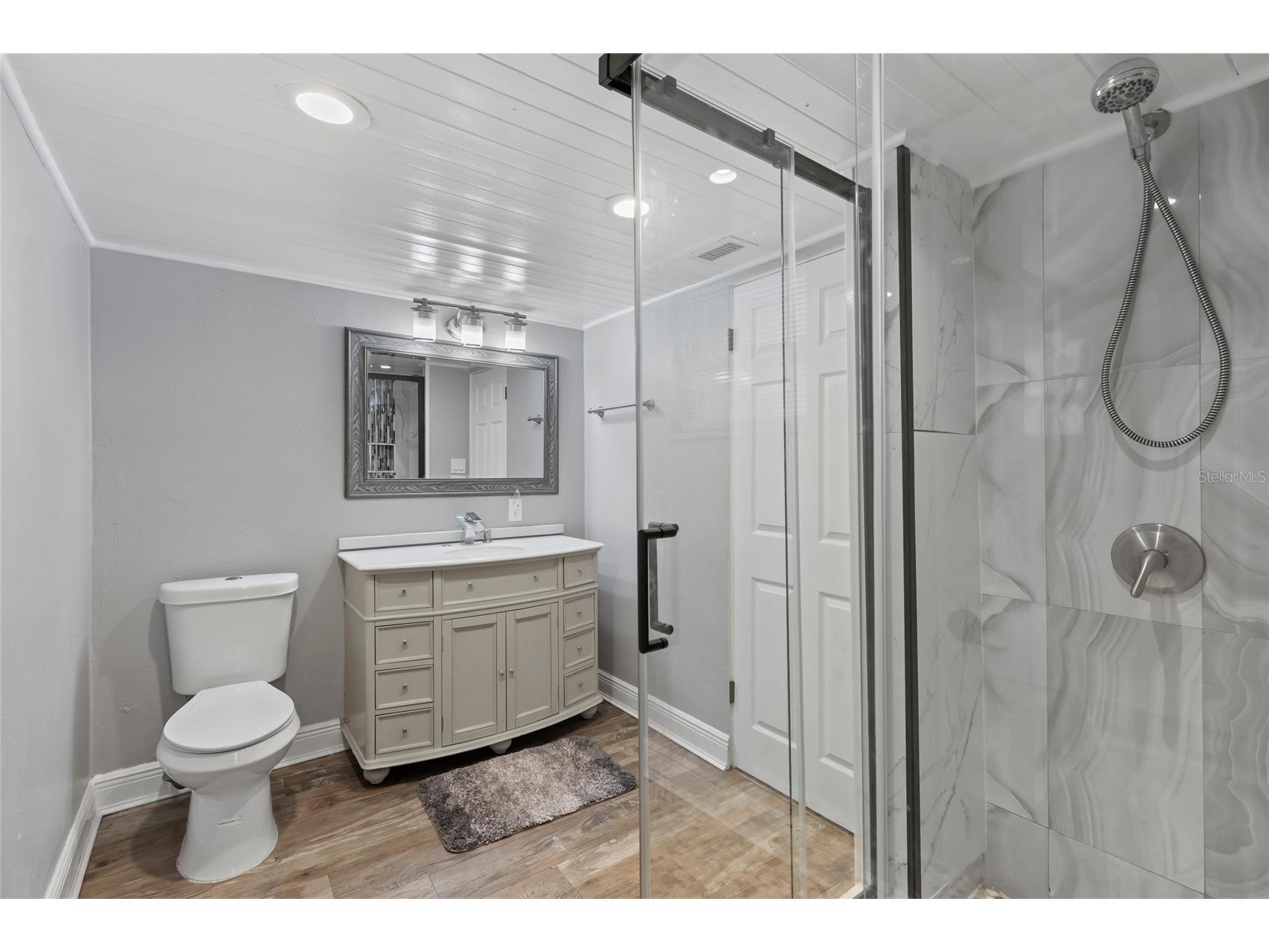 15437 Bedford Circle W Clearwater FL 33764 A4693873 image11