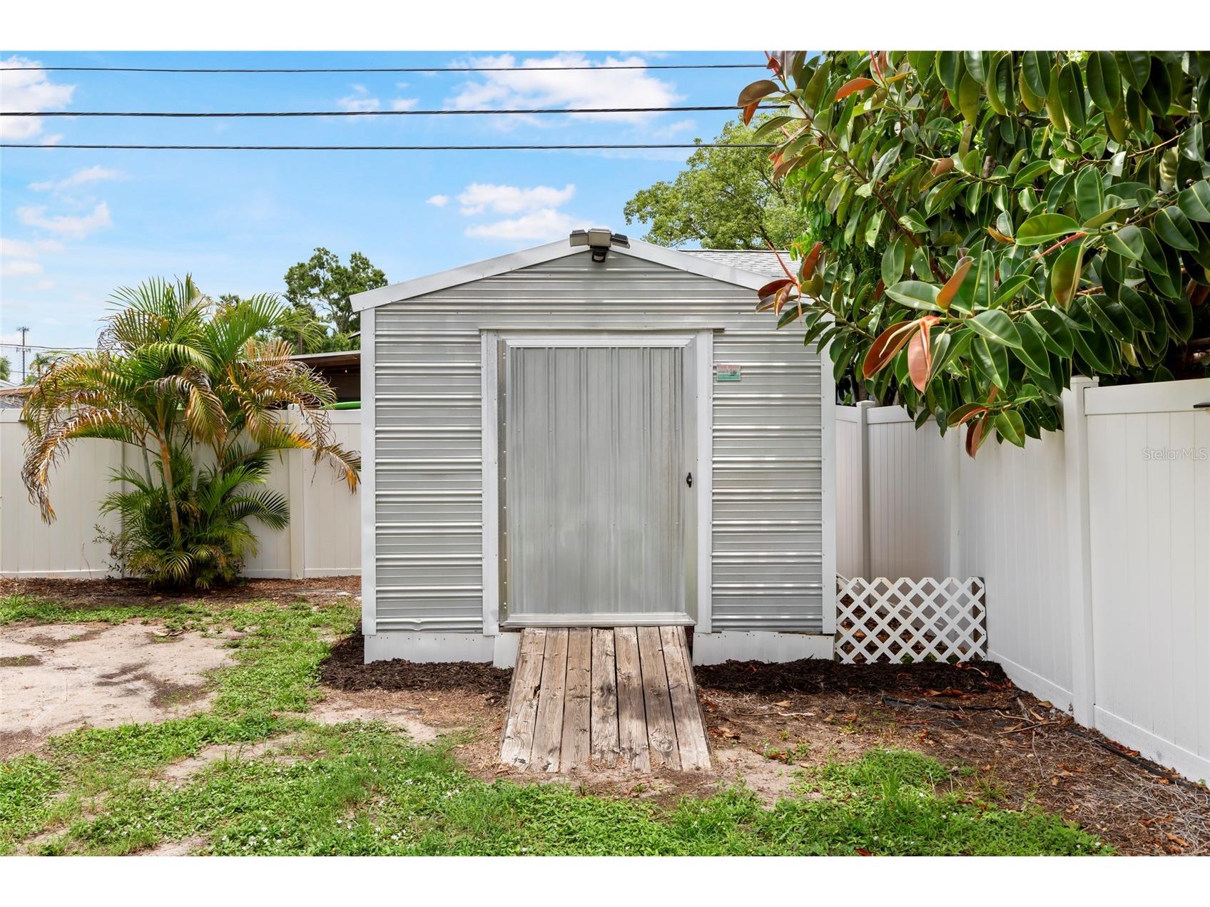 15437 Bedford Circle W Clearwater FL 33764 A4693873 image23