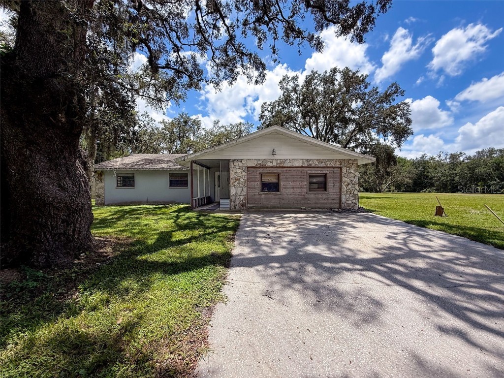 15438/15440 Azra Dr Odessa FL 33556 W7878188 image1