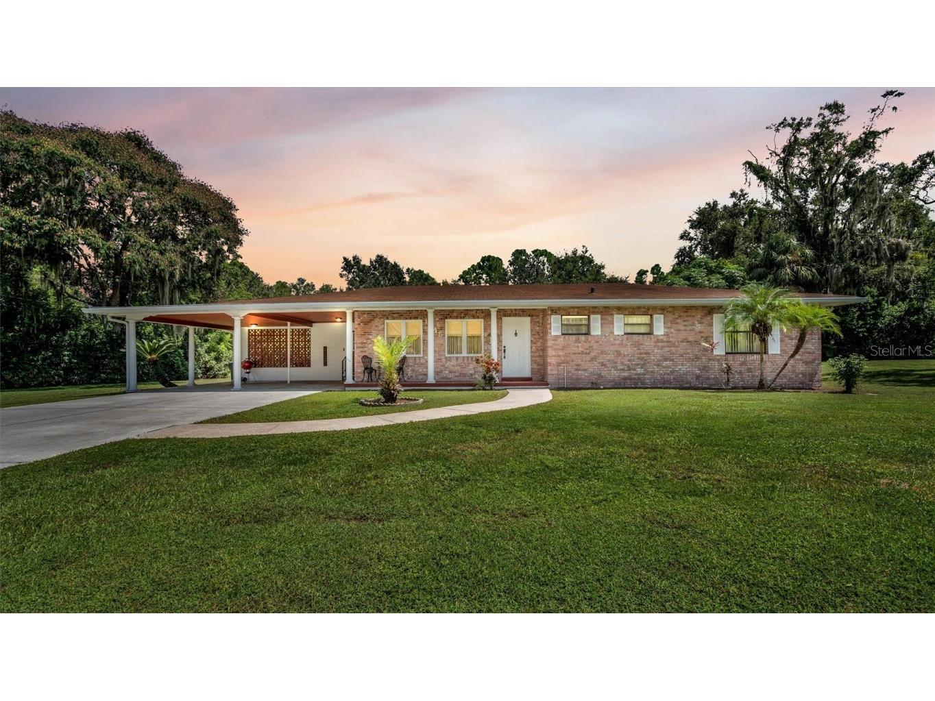 1545 Carolina Avenue Mulberry FL 33860 L4939176 image1