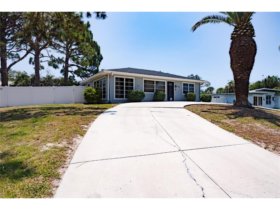 1545 Lemon Bay Drive Venice FL 34293 T3519723 image1