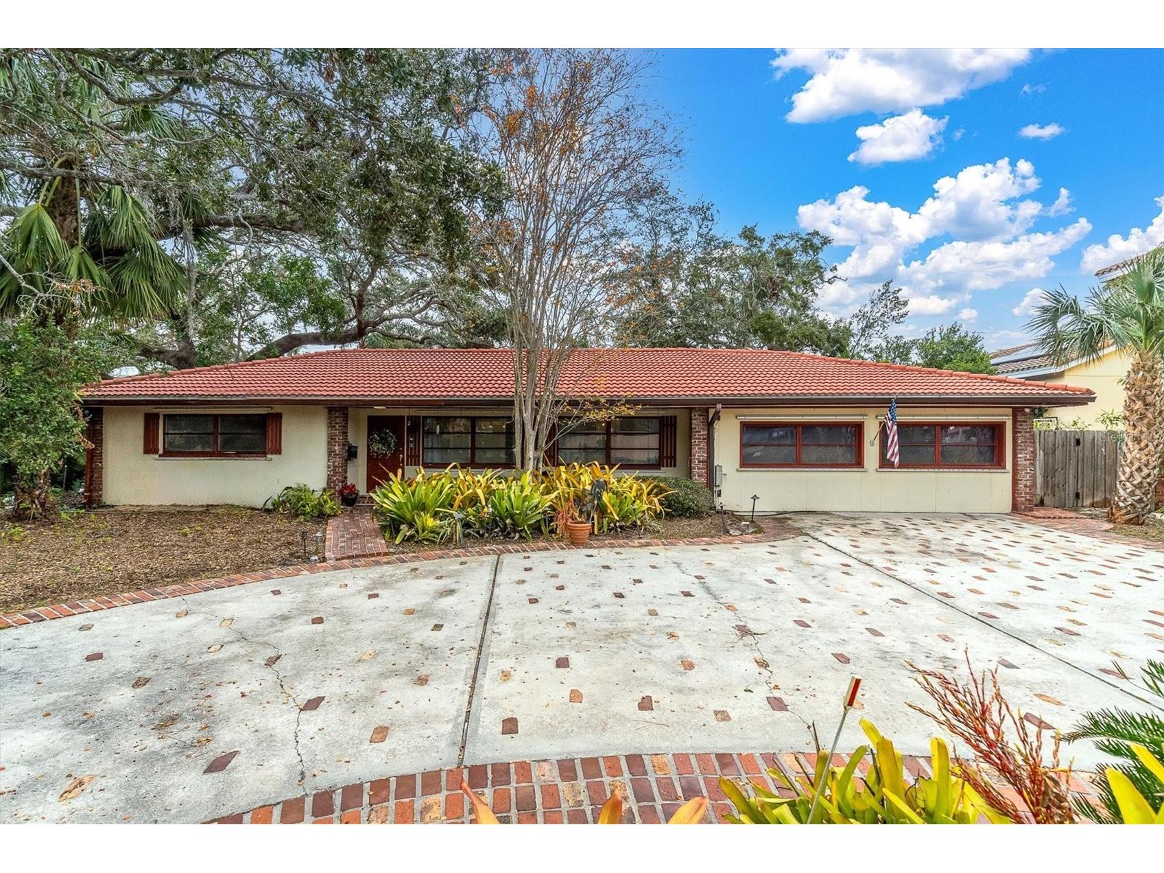 1545 Park Street N Saint Petersburg FL 33710 TB8339419 image1