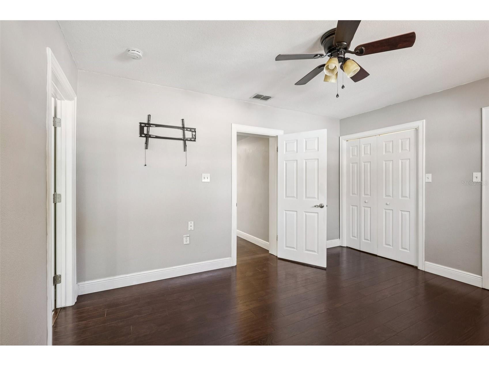 1545 W River Lane Tampa FL 33603 TB8478654 image19
