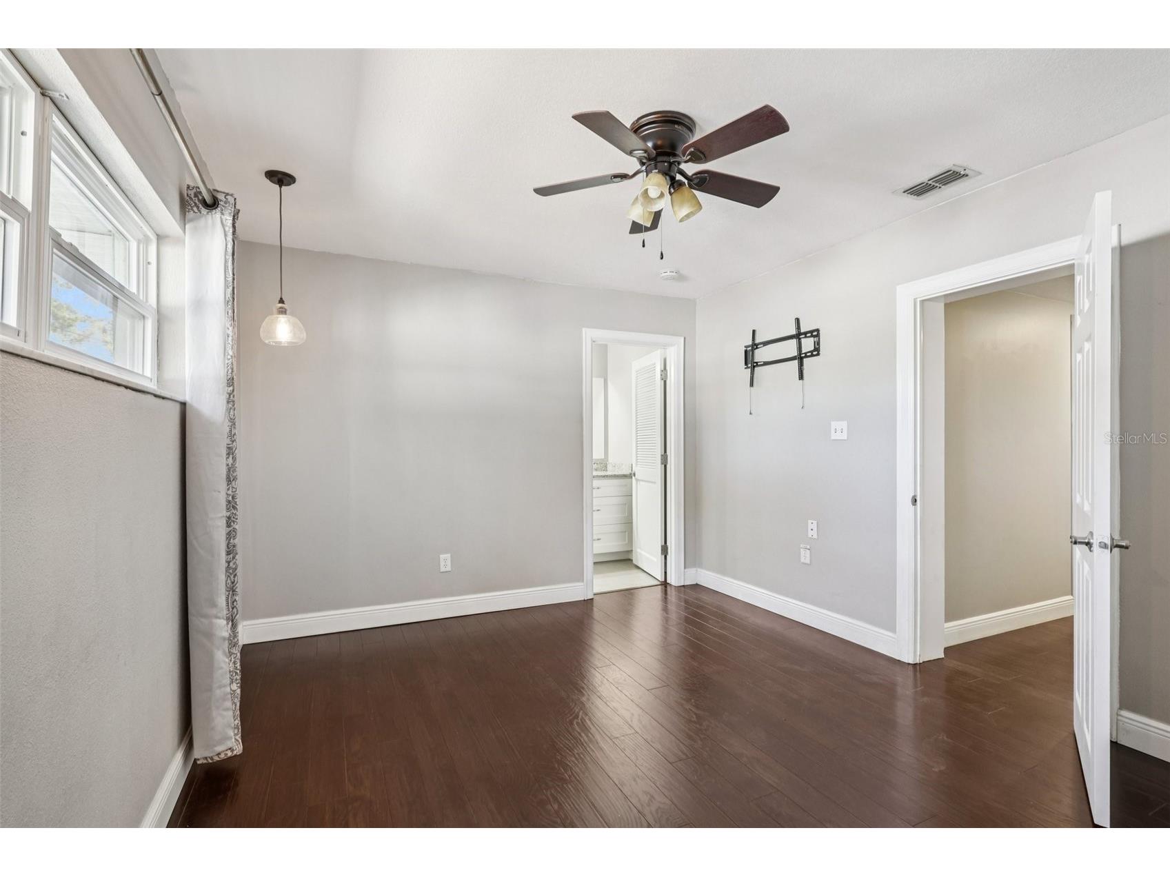 1545 W River Lane Tampa FL 33603 TB8478654 image20
