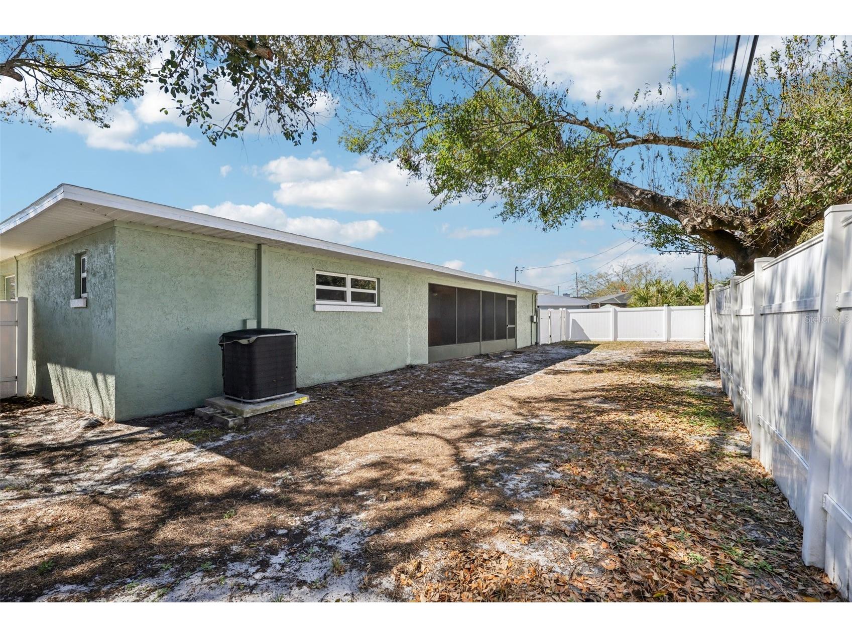 1545 W River Lane Tampa FL 33603 TB8478654 image32