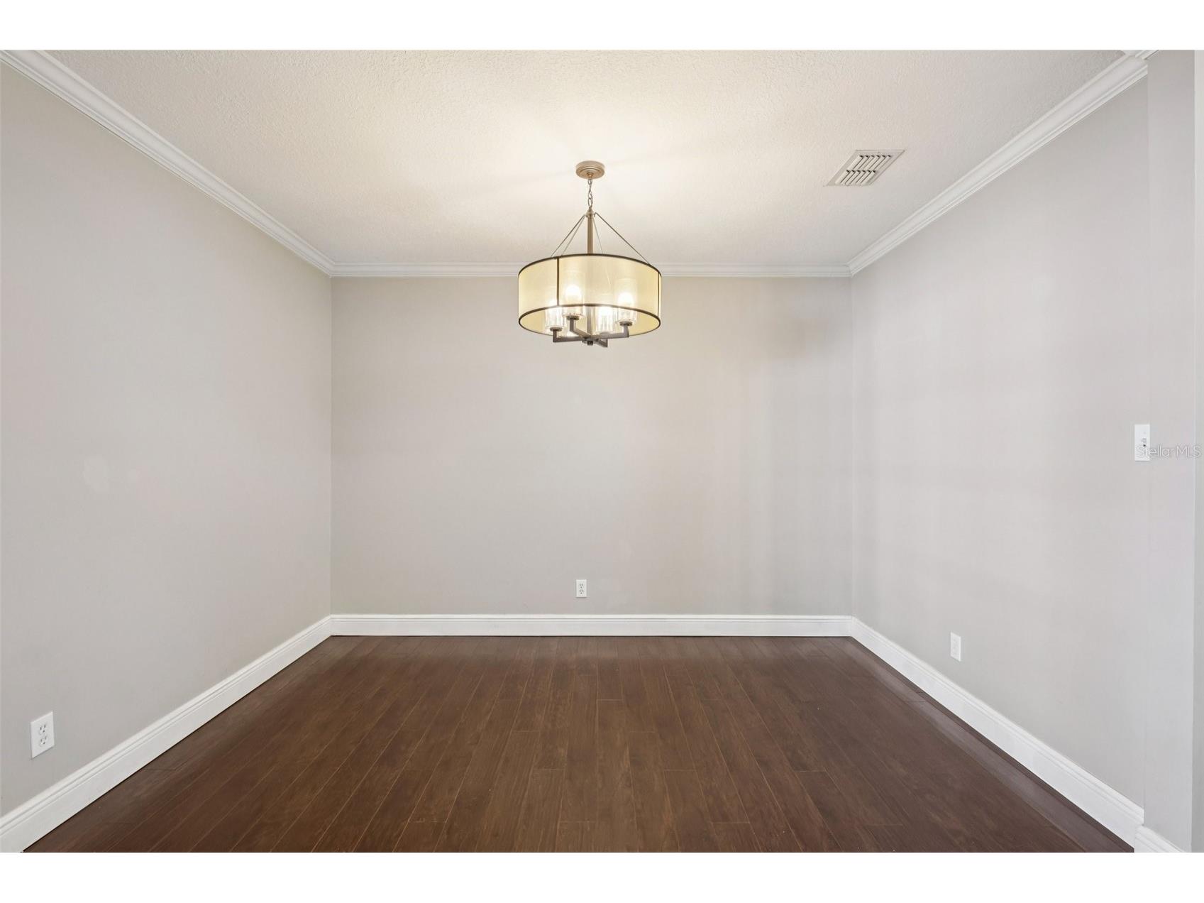 1545 W River Lane Tampa FL 33603 TB8478654 image4
