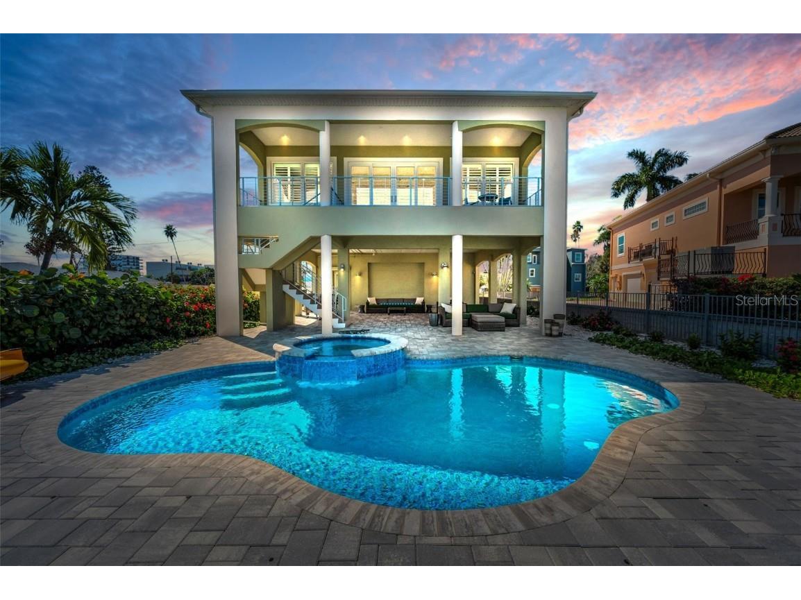 15459 2nd Street E Madeira Beach FL 33708 TB8437025 image1