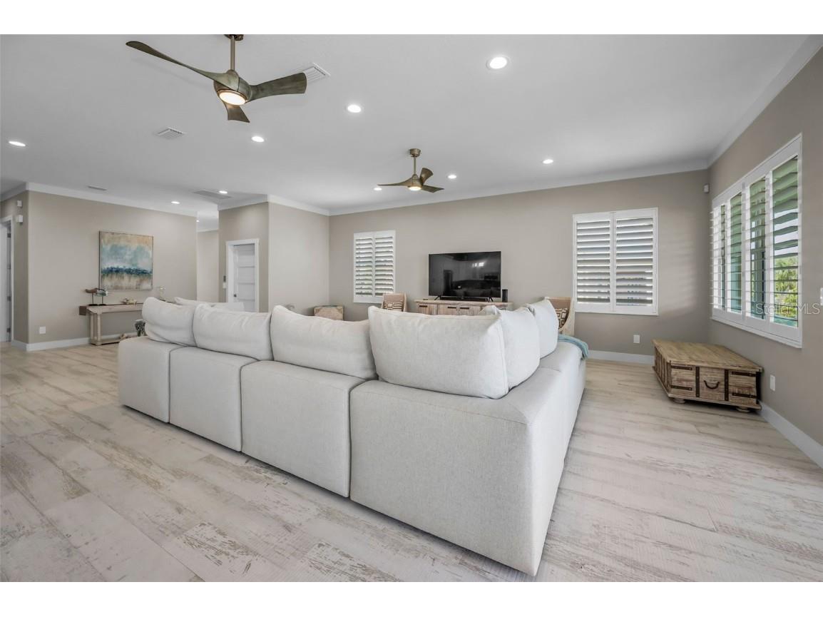 15459 2nd Street E Madeira Beach FL 33708 TB8437025 image21