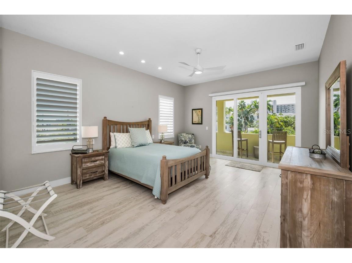 15459 2nd Street E Madeira Beach FL 33708 TB8437025 image39