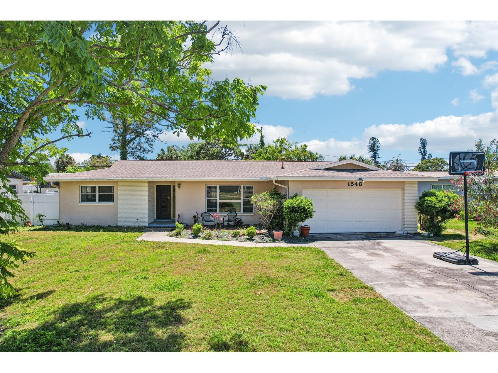 1546 66th Avenue S Saint Petersburg FL 33705 TB8494375 image1