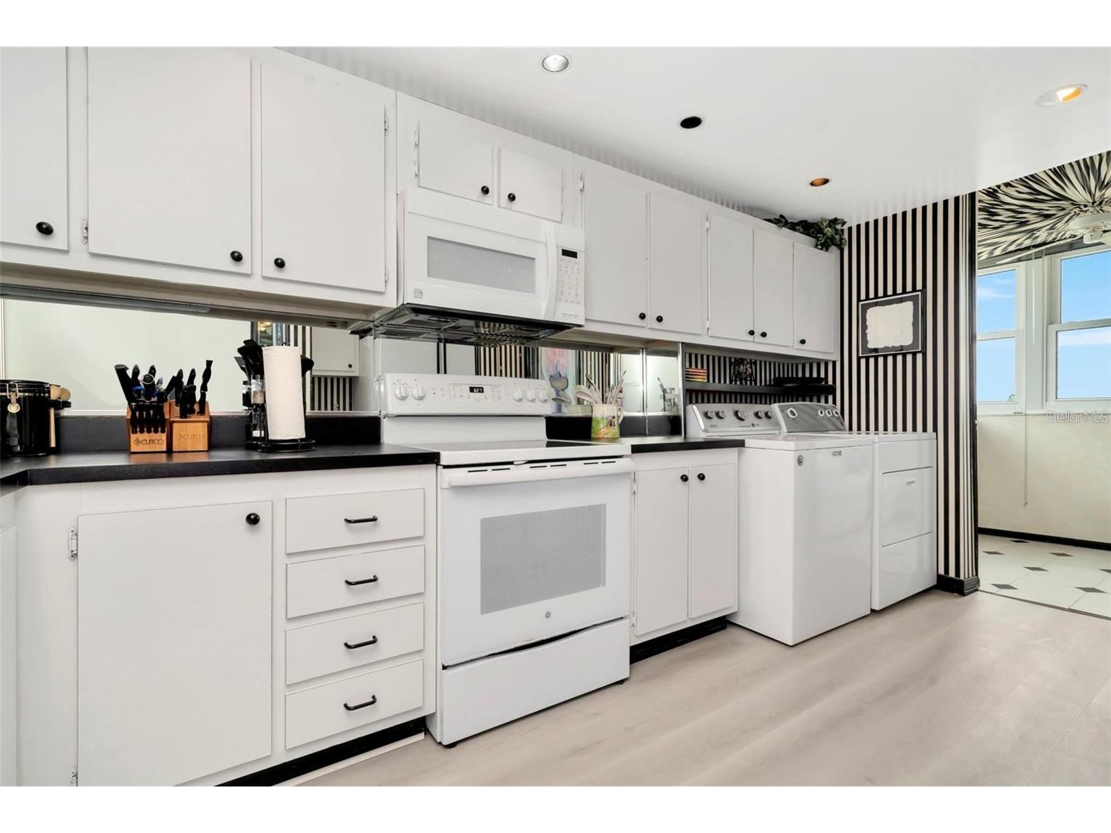 15462 Gulf Boulevard #508 Madeira Beach FL 33708 TB8492852 image2