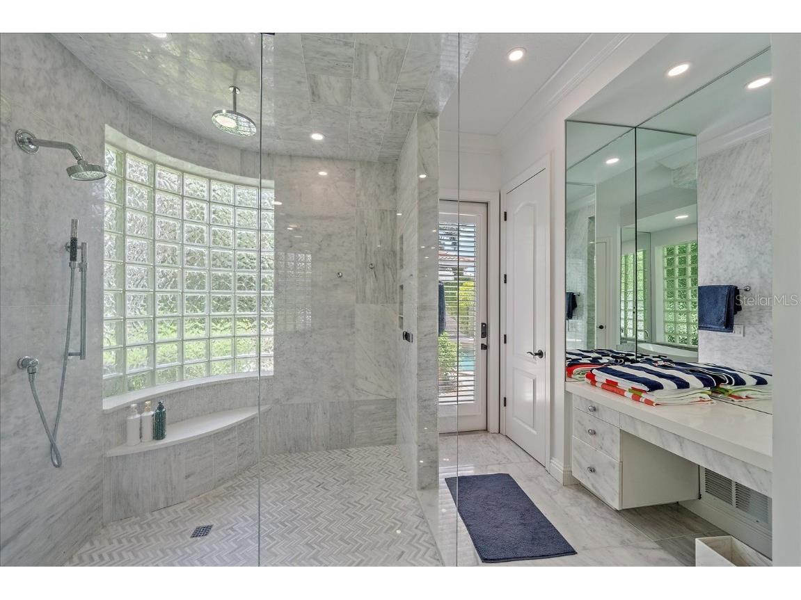 1547 Sandpiper Lane Sarasota FL 34239 A4660157 image35