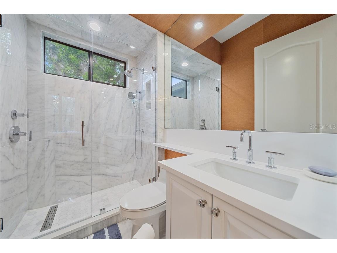 1547 Sandpiper Lane Sarasota FL 34239 A4660157 image40