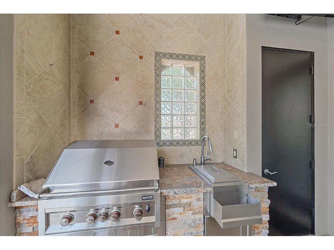 1547 Sandpiper Lane Sarasota FL 34239 A4660157 image56