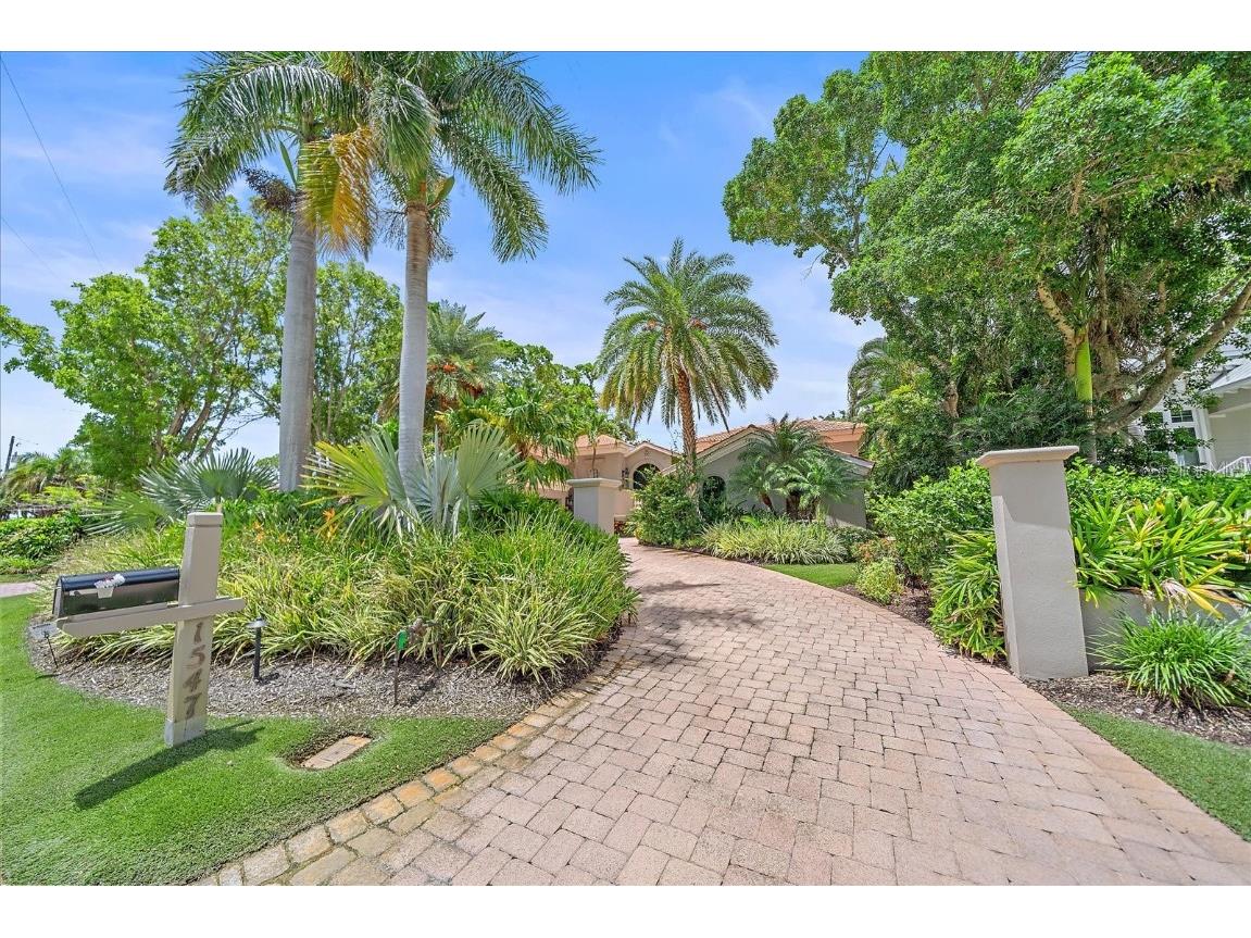 1547 Sandpiper Lane Sarasota FL 34239 A4660157 image63