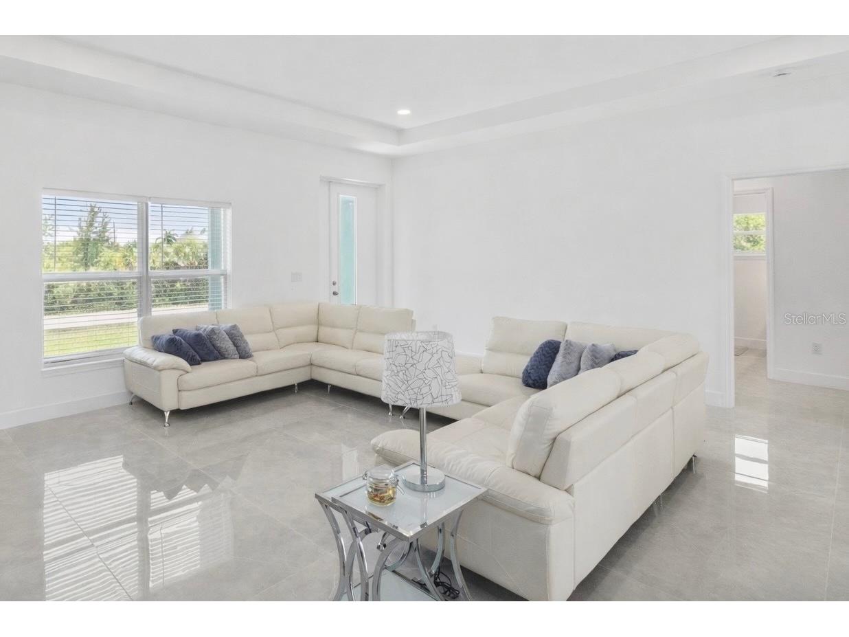 15473 Lakeland Circle Port Charlotte FL 33981 O6402109 image3