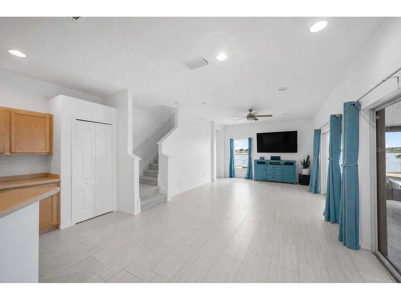 1548 Mira Lago Circle Ruskin FL 33570 TB8518532 image21