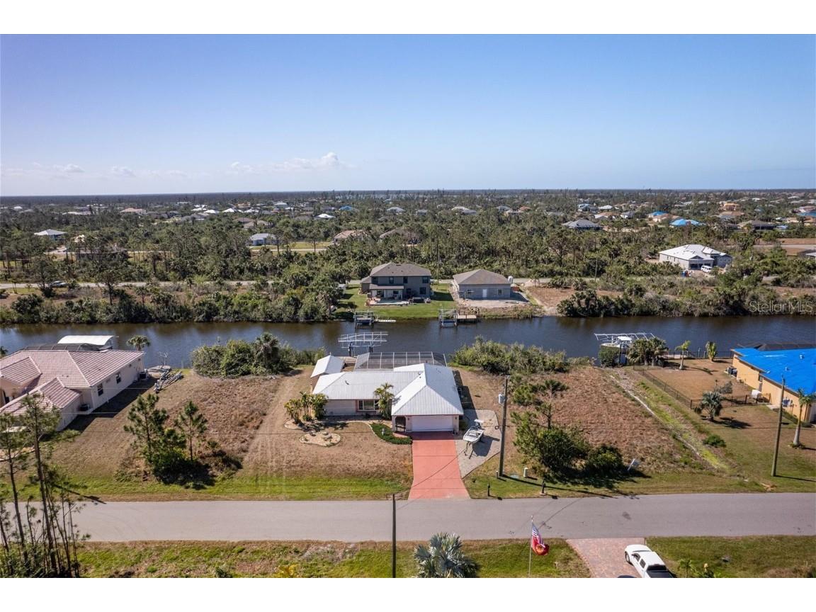 15496 Aldama Circle Port Charlotte FL 33981 - HENNIPEN WATERWAY D6129836 image1