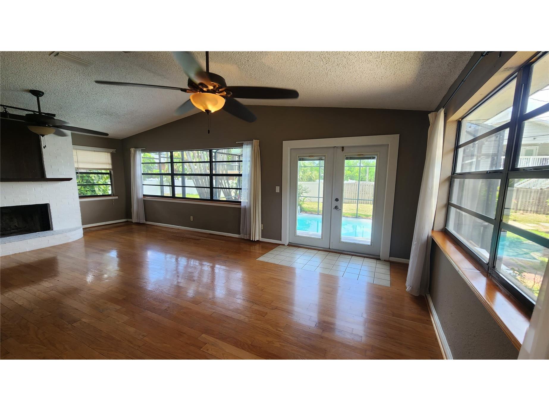 155 69th Avenue N Saint Petersburg FL 33702 W7887330 image13
