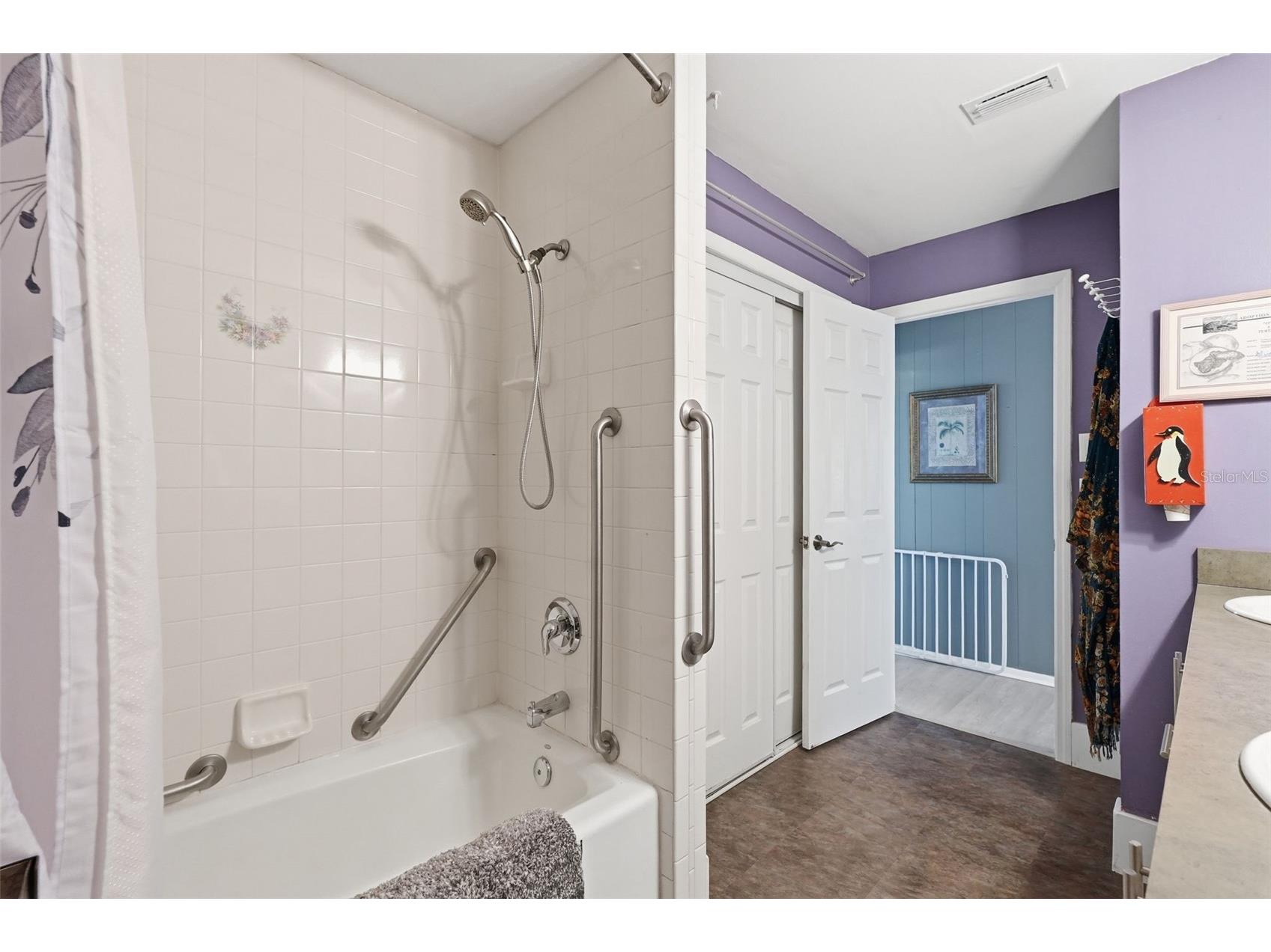 155 6th Street NE Largo FL 33770 TB8484912 image16