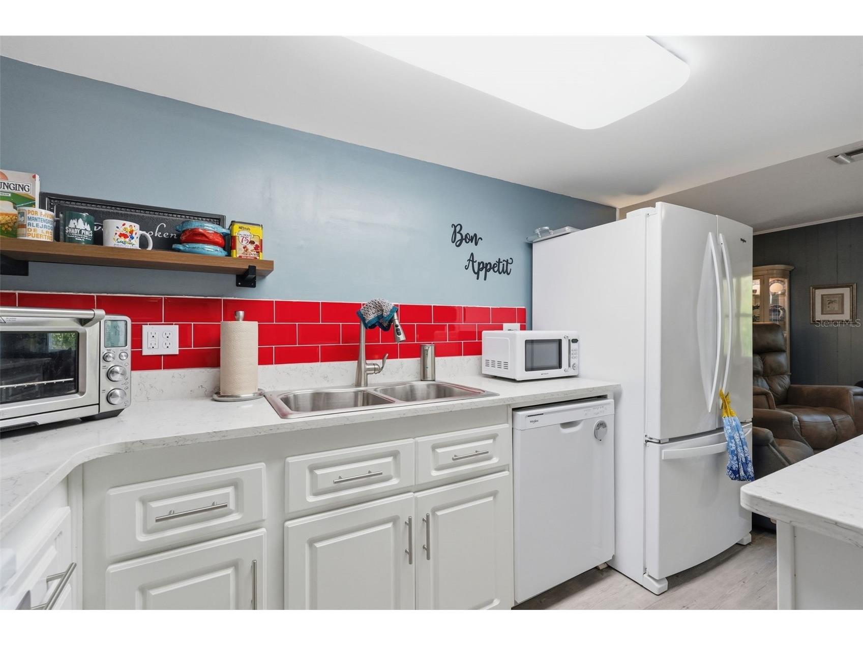 155 6th Street NE Largo FL 33770 TB8484912 image7