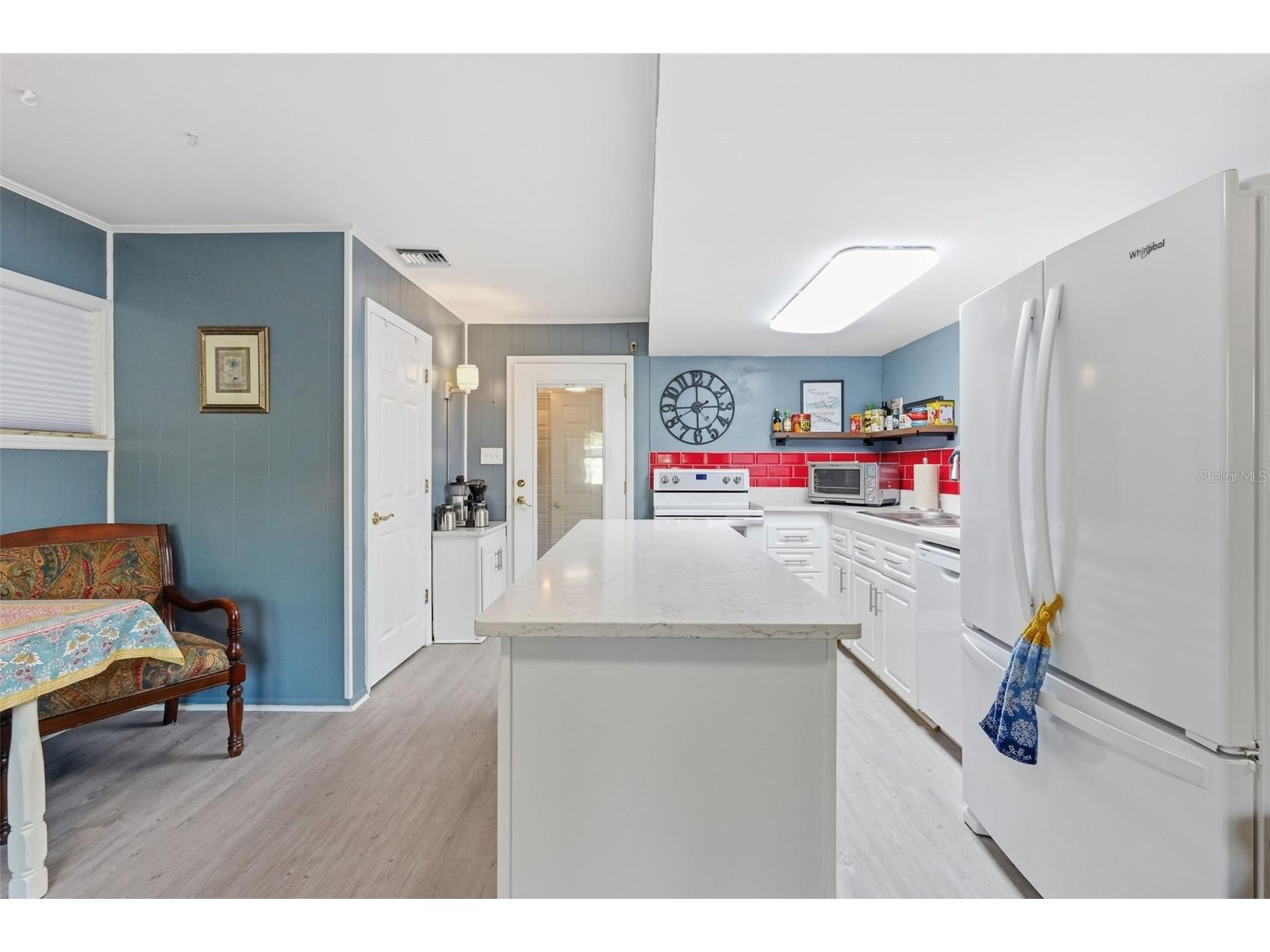 155 6th Street NE Largo FL 33770 TB8484912 image9