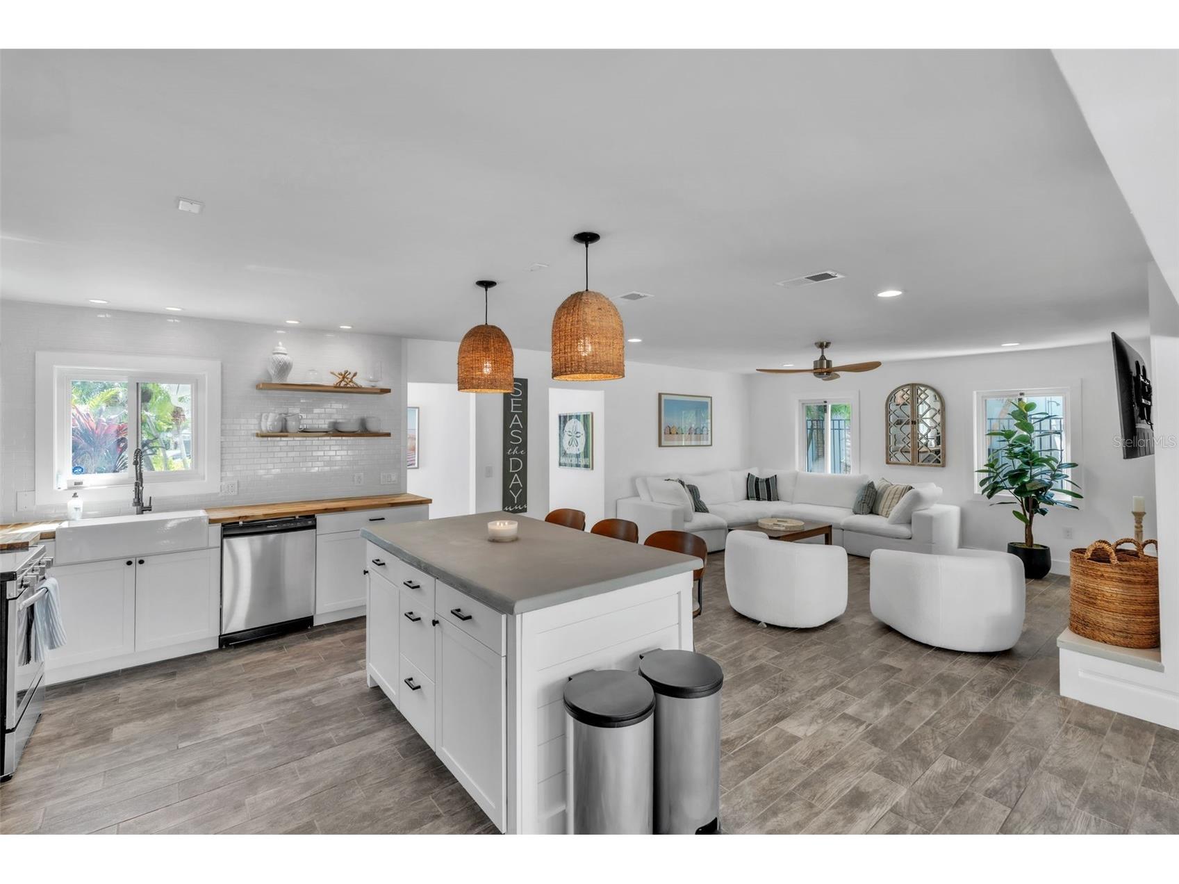 155 Crescent Drive Anna Maria FL 34216 A4684535 image23