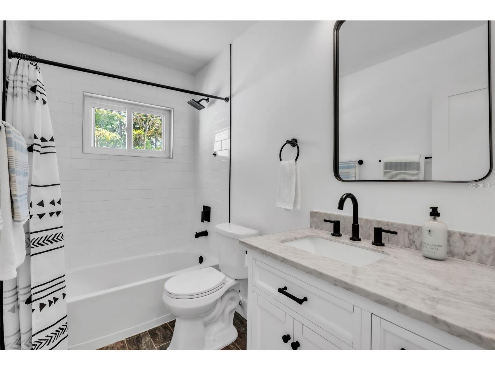 155 Crescent Drive Anna Maria FL 34216 A4684535 image37