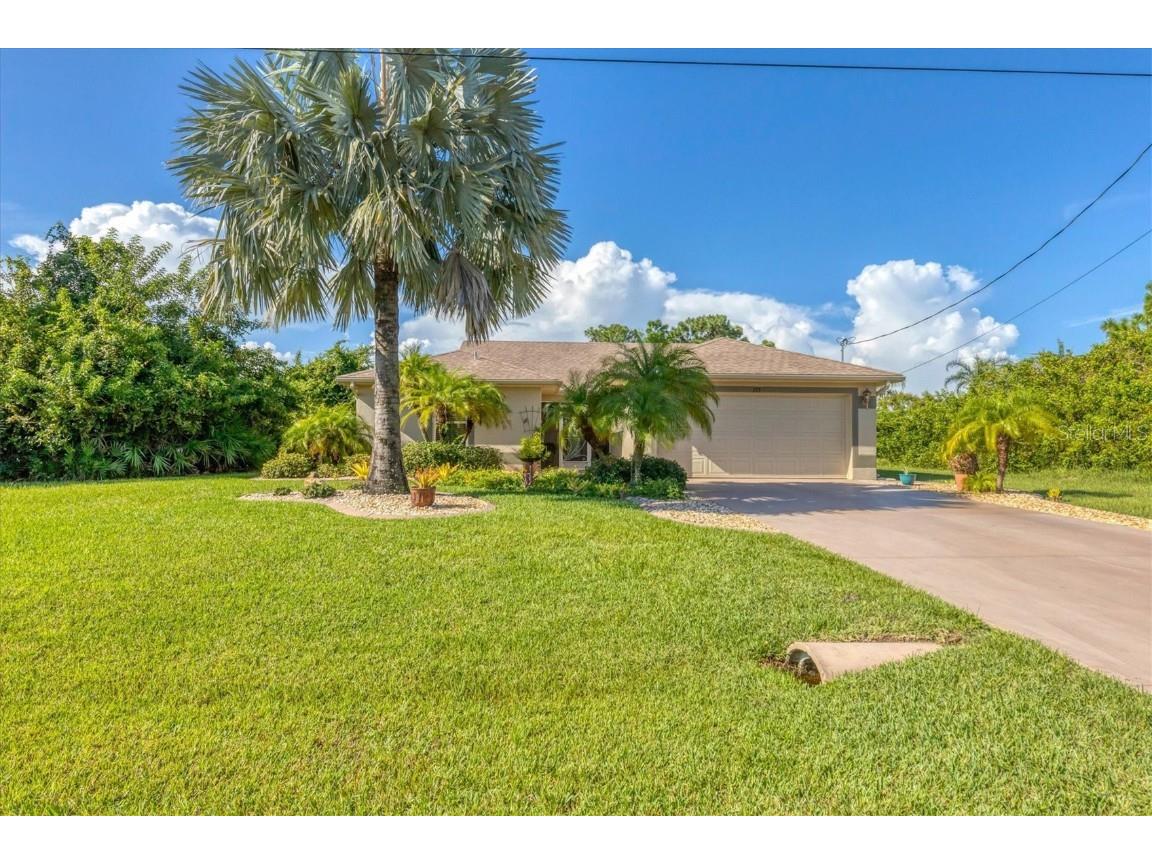 155 Jennifer Drive Rotonda West FL 33947 D6129385 image1