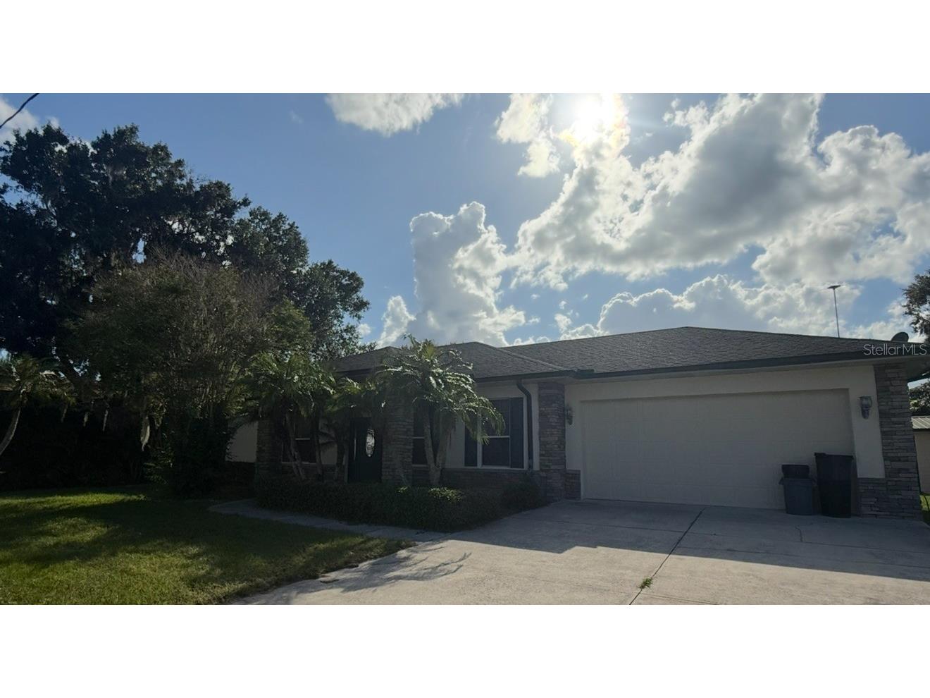 155 Lakeview Drive Haines City FL 33844 - LAKE HATCHINEHA K4903071 image1