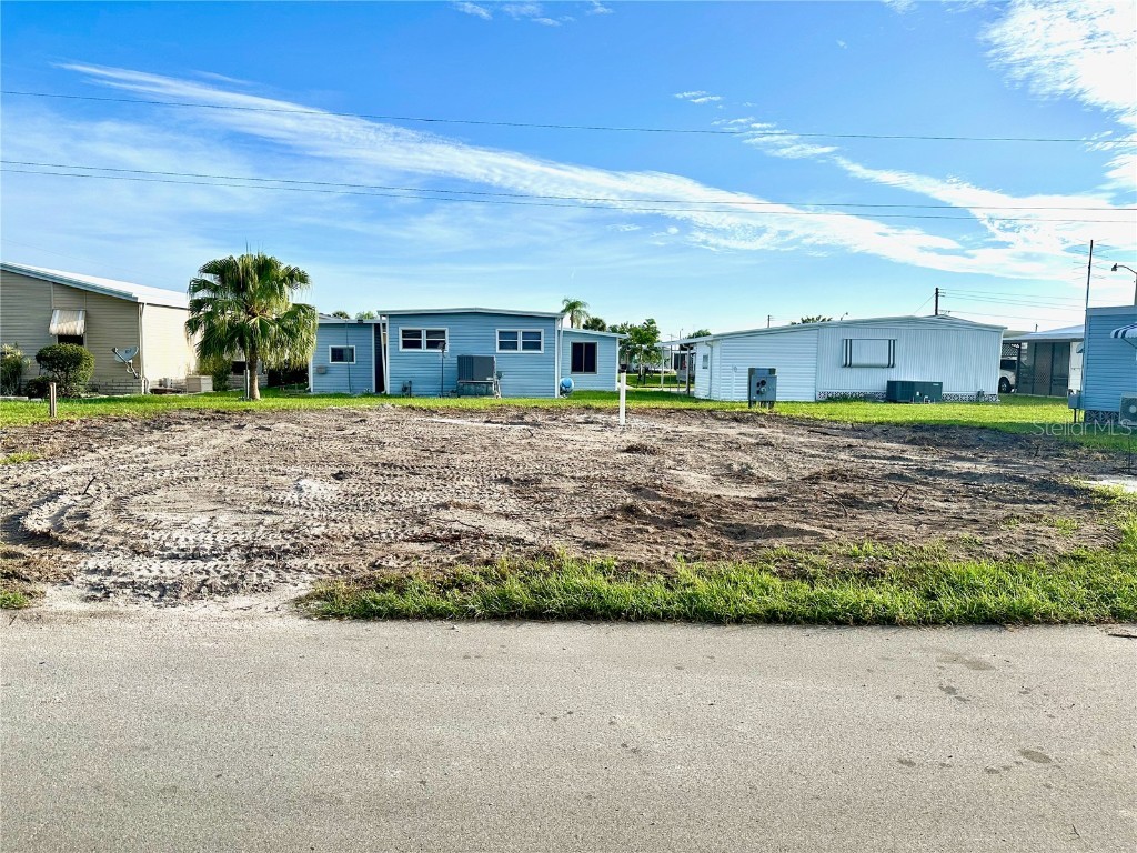 155 Maui Drive Palmetto FL 34221 A4574586 image1