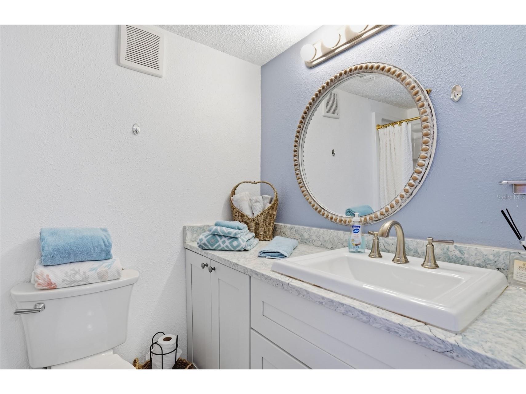 155 Medallion Boulevard #E Madeira Beach FL 33708 TB8506686 image20