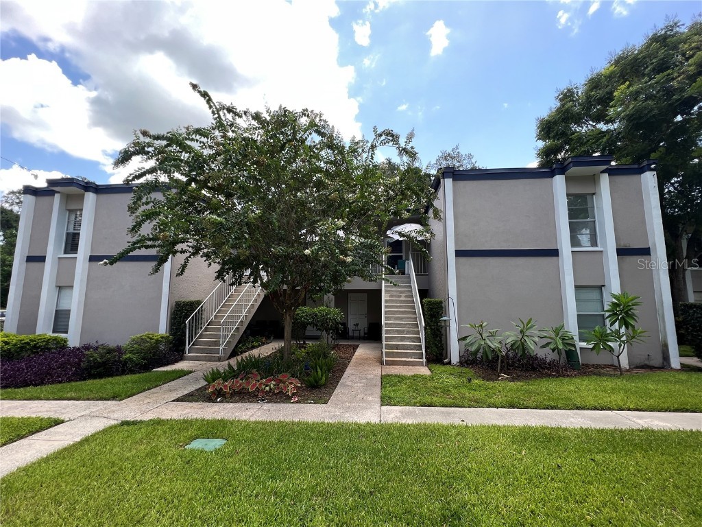 155 Picardy Villa Circle #102 Brandon FL 33510 T3460867 image1