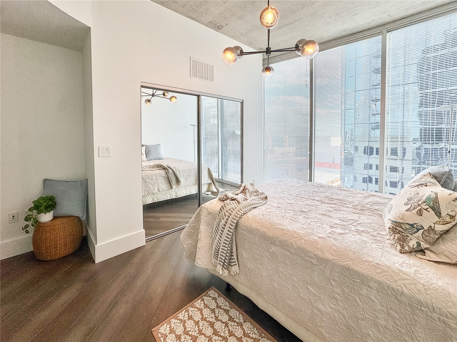 155 S Court Avenue #1001 Orlando FL 32801 O6383965 image36