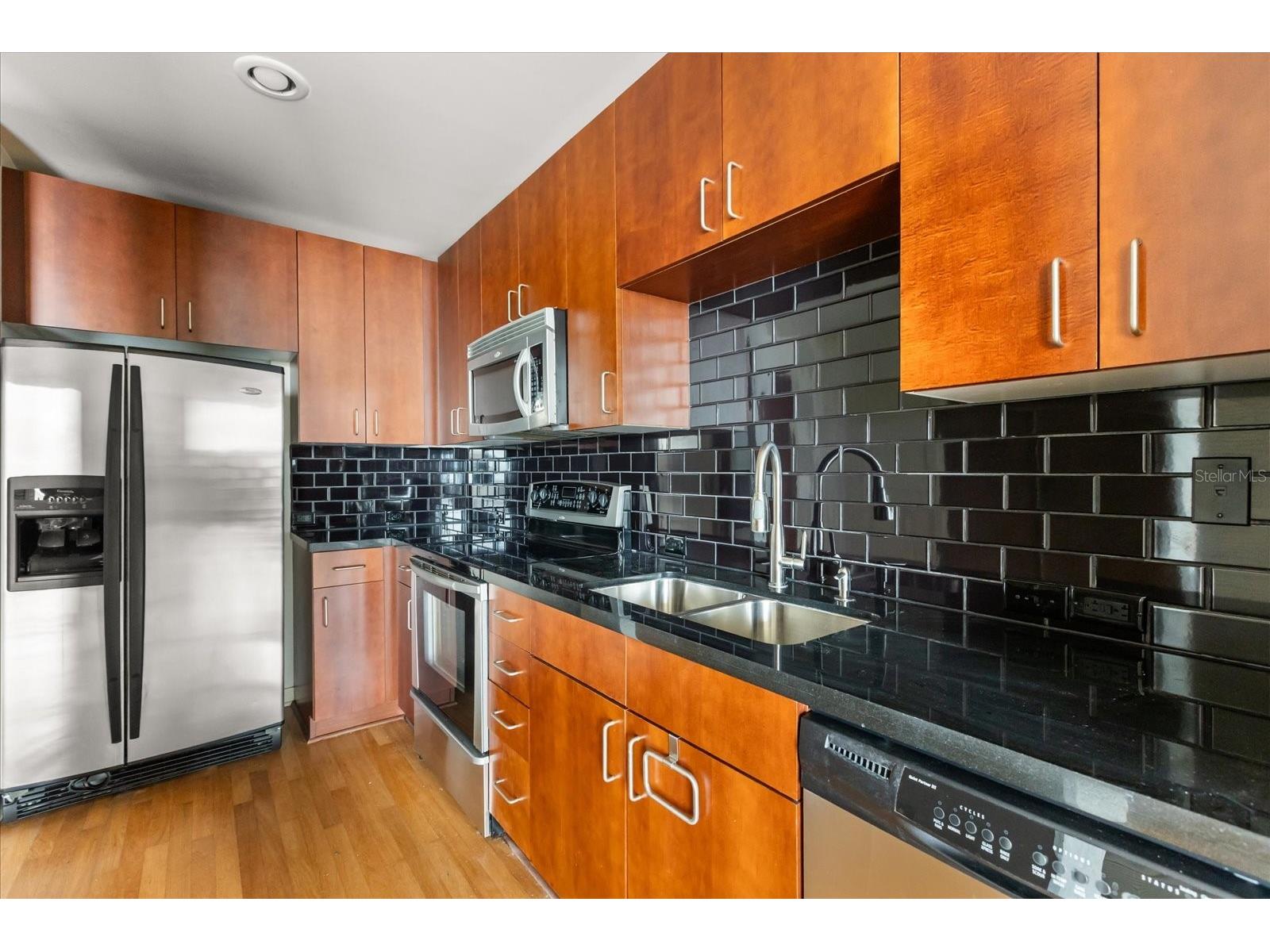 155 S Court Avenue #1011 Orlando FL 32801 O6377142 image3