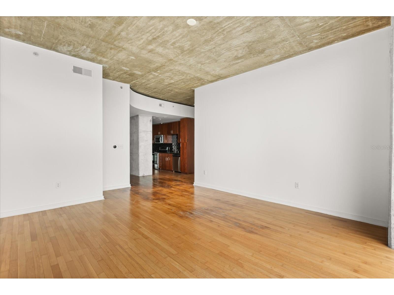 155 S Court Avenue #1011 Orlando FL 32801 O6377142 image9