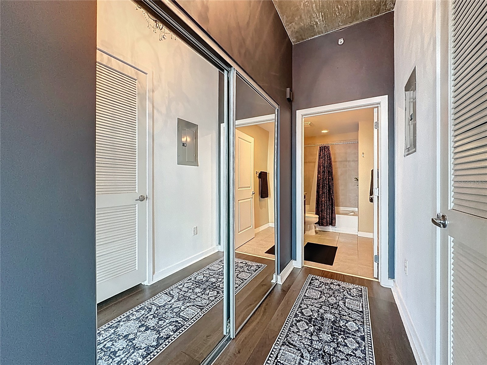 155 S Court Avenue #1013 Orlando FL 32801 - LAKE EOLA O6388895 image23