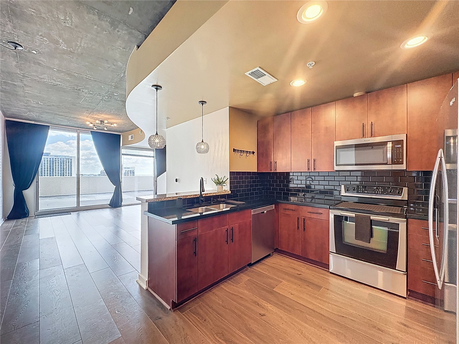 155 S Court Avenue #1013 Orlando FL 32801 - LAKE EOLA O6388895 image4