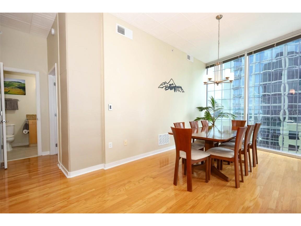 155 S Court Avenue #1102 Orlando FL 32801 O6327793 image17