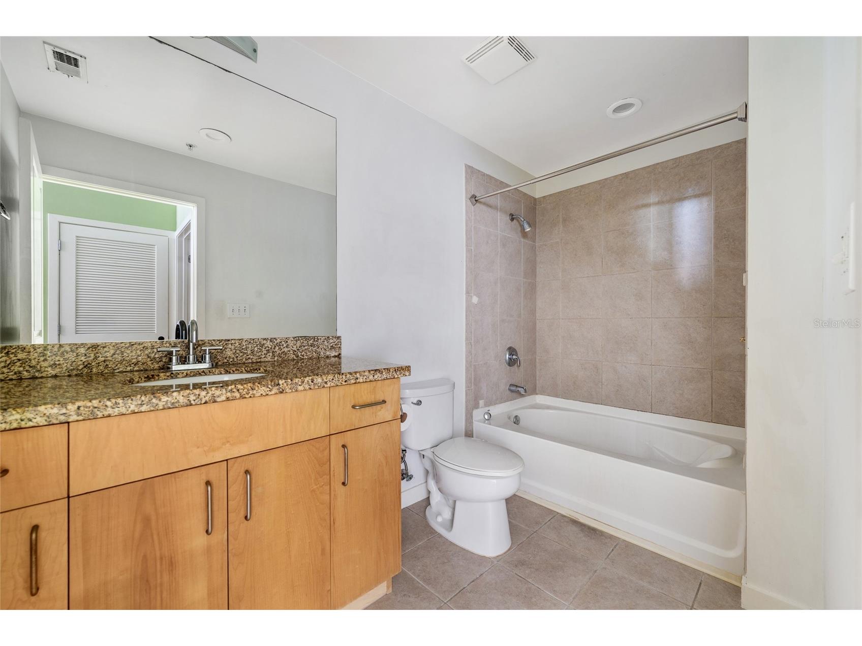 155 S Court Avenue #1107 Orlando FL 32801 O6409888 image17