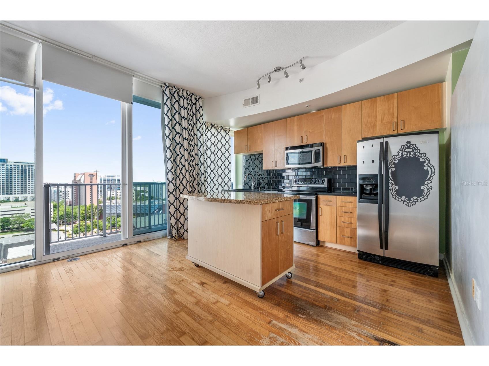155 S Court Avenue #1107 Orlando FL 32801 O6409888 image3