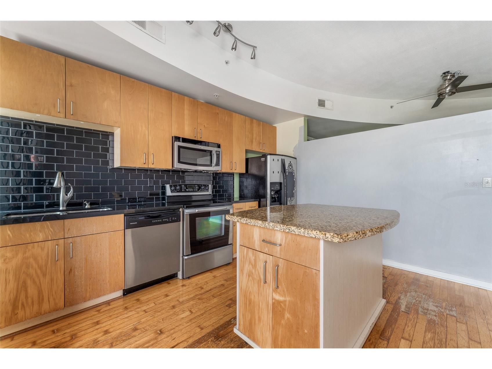 155 S Court Avenue #1107 Orlando FL 32801 O6409888 image5