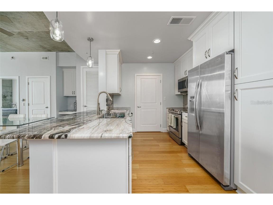 155 S Court Avenue #1305 Orlando FL 32801 O6357587 image2