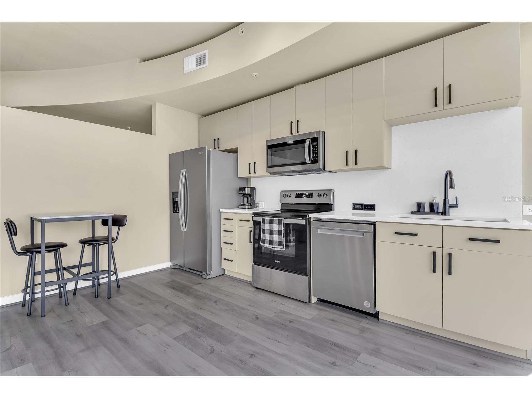 155 S Court Avenue #1506 Orlando FL 32801 O6375287 image7