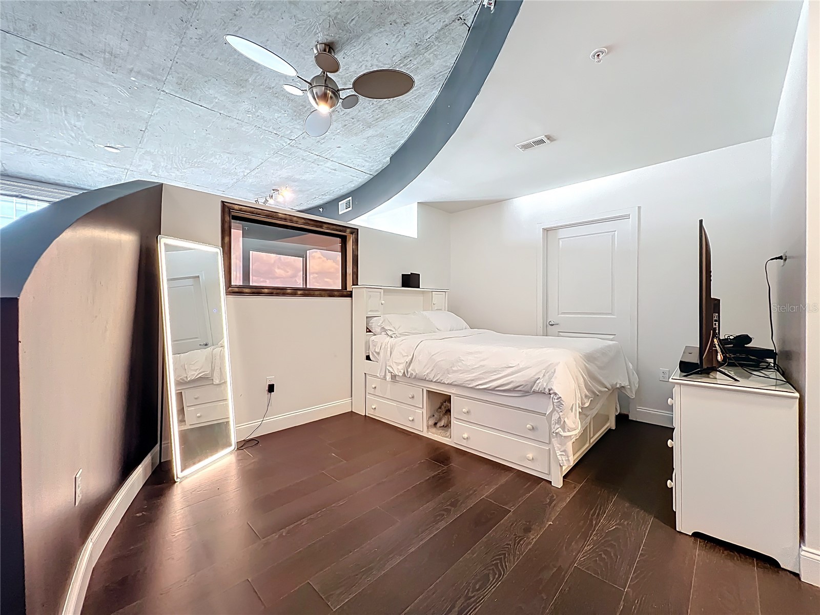 155 S Court Avenue #1908 Orlando FL 32801 O6338165 image18