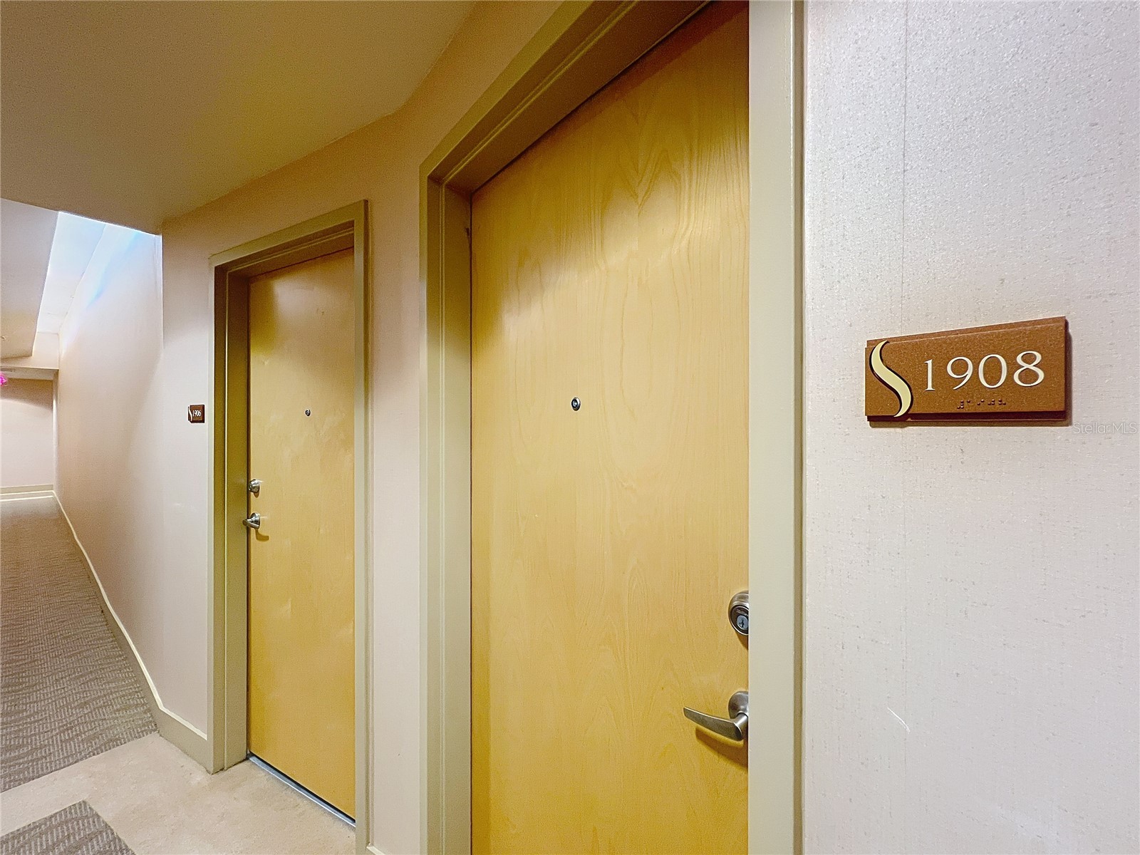 155 S Court Avenue #1908 Orlando FL 32801 O6338165 image2