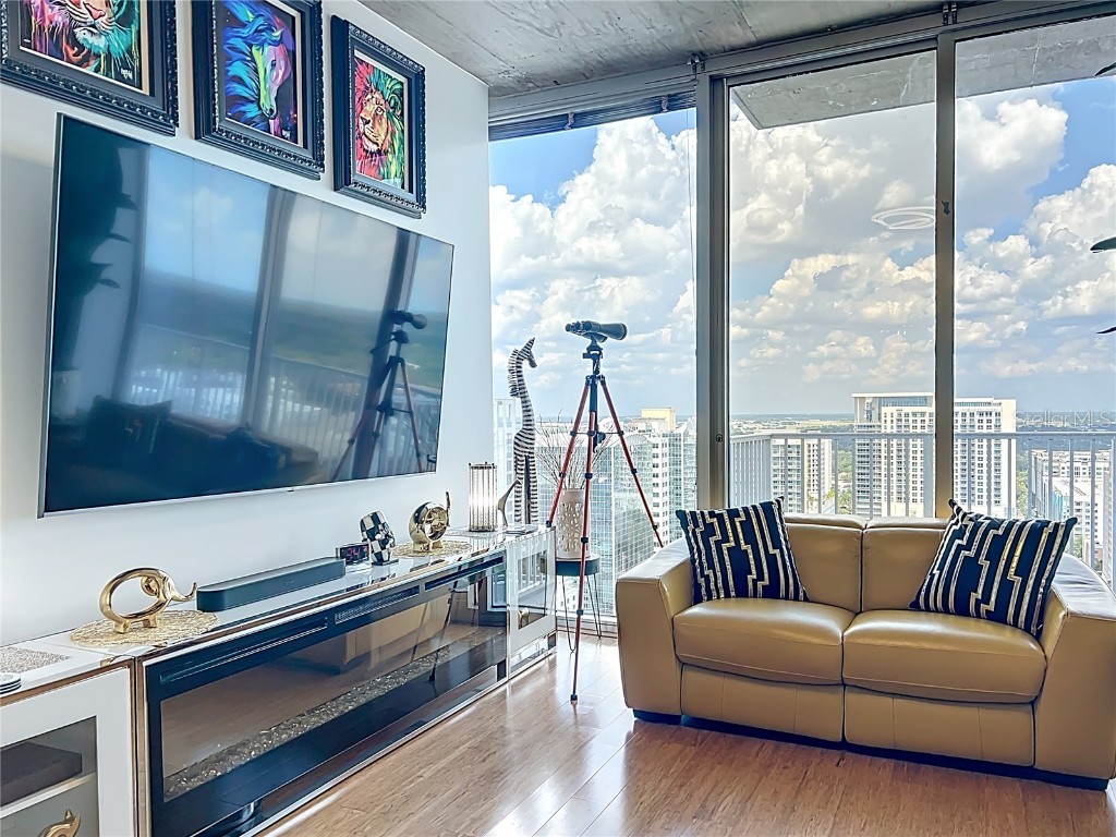 155 S Court Avenue #2005 Orlando FL 32801 O6330773 image21