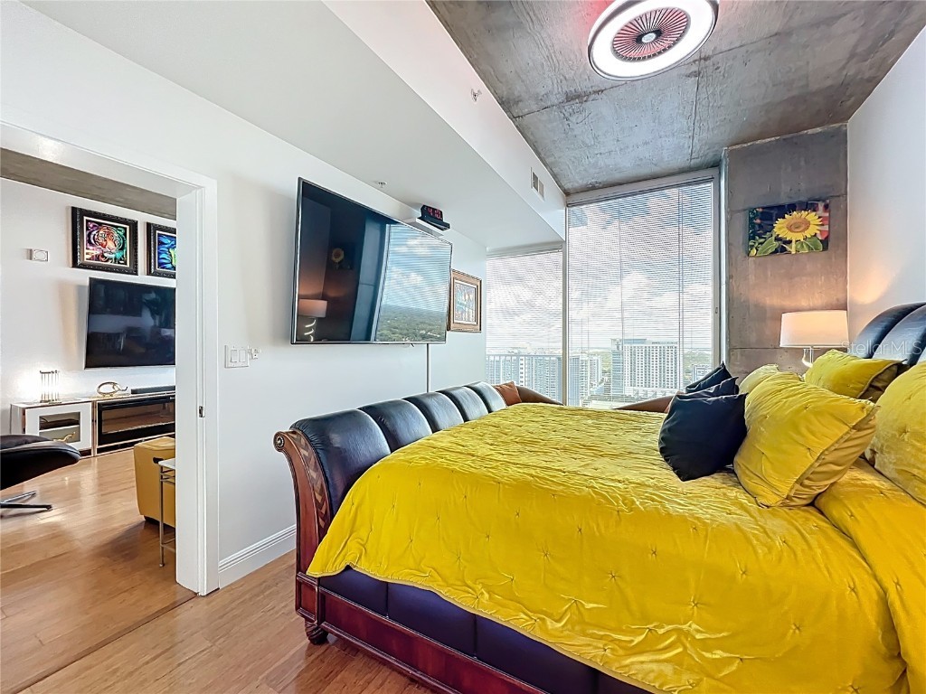 155 S Court Avenue #2005 Orlando FL 32801 O6330773 image35